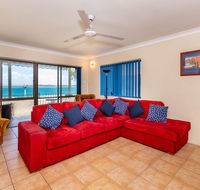 Fantastic Views from this top floor unit - Accommodation BNB