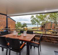 Spacious Family unit with Incredible views. - Accommodation BNB