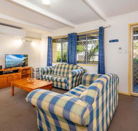 Pet Friendly Cottage in the Heart of Bribie - Wirraway St Bongaree - Accommodation BNB