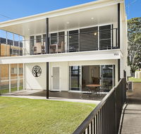 Waterfront Retreat with room for a boat - Welsby Pde Bongaree - Accommodation BNB
