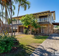 Family Holiday Haven on Boronia 100m to Beach - Accommodation BNB
