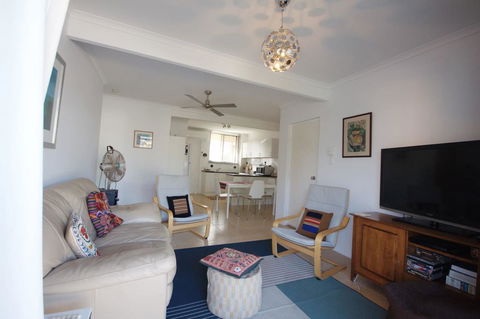 Bird Song - Accommodation BNB 6