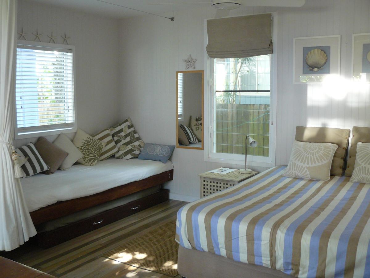 Amity Point QLD Accommodation BNB