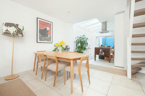 'Darling Lily' - Your Townhouse Hideaway - Accommodation BNB 2