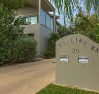 'Rolling Waves 2' on Ocean Drive - Accommodation BNB