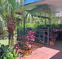'Sandy Palms' 28 Moorooba Cr - Beautiful Home with Wifi Air-con and Boat Parking - Accommodation BNB