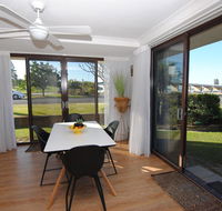 'Time and Tide' 1 - Ground Floor with Water Views - Accommodation BNB