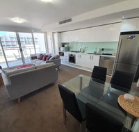 just listed Bolton St 1br 350m walk to Newcastle beach  Wifi end Eand - Accommodation BNB