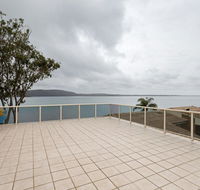 1 'Kooringal' 105 Soldiers Point Road - waterfront unit wth aircon - Accommodation BNB