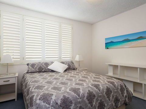 1 'Portofino' 7 Laman Street - Aircon & 1st Level Unit - Accommodation BNB 2