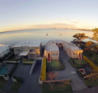 1 'Seaside Splendour' 137 Soldiers Point Road - beautiful unit on the waterfront - Accommodation BNB