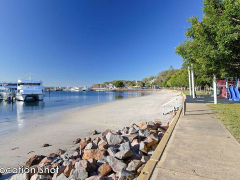 1 'Teramby Court' 104 Magnus Street - In Nelson Bay CBD - Accommodation BNB 1