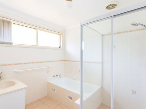 1/4 Huntly Close - Accommodation BNB 3