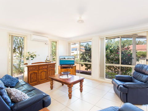 1/4 Huntly Close - Accommodation BNB 2