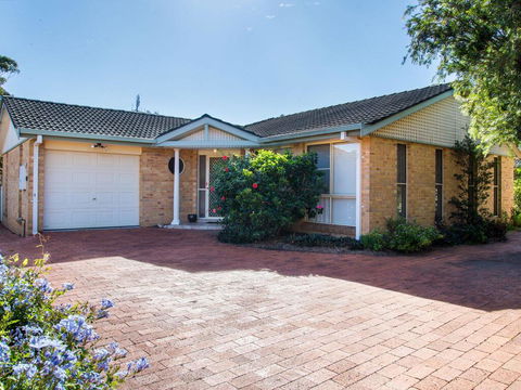1/4 Huntly Close - Accommodation BNB 0