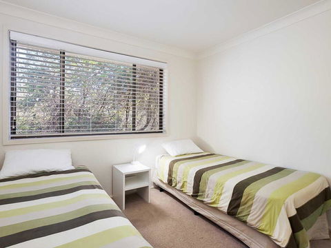 1/8 Christmas Bush Avenue - Three Bedroom Duplex Close To Dutchies Beach - Accommodation BNB 1