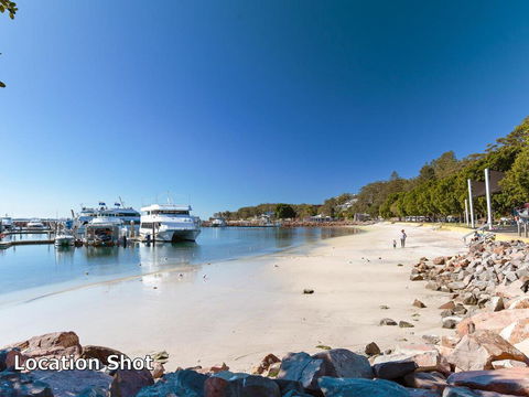 10 'Carindale' 19 Dowling St - Ground Floor Unit With WIFI, Foxtel And Linen - Accommodation BNB 1