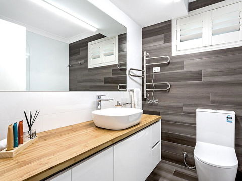 10 'Carindale' 19 Dowling St - Ground Floor Unit With WIFI, Foxtel And Linen - Accommodation BNB 2