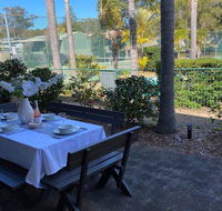 10 'Carindale' 19 Dowling St - Ground Floor Unit with WIFI Foxtel and Linen - Accommodation BNB