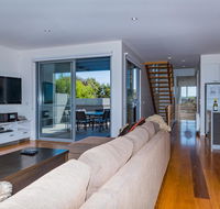 10 Sands Bvd - Accommodation BNB