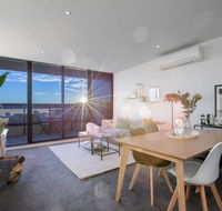 107 Light Filled Cozy Apt in the Heart of St Kilda - Accommodation BNB