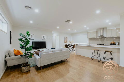 118 Refreshing 3BR Werribee Family House - Accommodation BNB 0