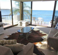 13 'Harbourside' 3-7 Soldiers Point Road - fantastic waterfront unit - Accommodation BNB