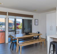 13 Shore Place - Accommodation BNB