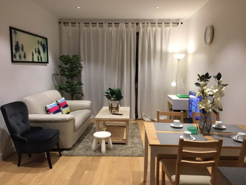 18 Surflen St - Accommodation BNB 0