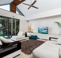 18A Childe Street Belongil Beach - Belongil Beach Pavilion House - Accommodation BNB