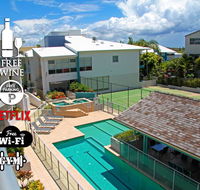 1BR Coolum Beach  Roof Terrace Spa Tennis Pool - Accommodation BNB