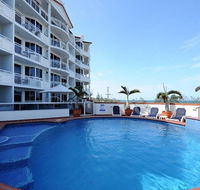 2 Bedroom Alex Unit - Ocean Pool and Park Views - Accommodation BNB