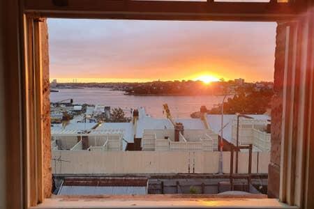 2 Bedroom Harbour View At The Rocks Heart Of CBD - Accommodation BNB 3