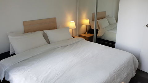 2 Bedrooms CBD FREE Tram Apartment (Melb Central, China Town, Queen Victoria Market, Melbourne University, RMIT, Etc) - Accommodation BNB 1