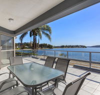 2 The Shores Soldiers Point - Waterfront - Uninterrupted Water Views INCLUDING ALL LINEN  TOWELS Free Wi-Fi - Accommodation BNB