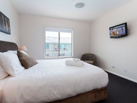 245 'Pacific Blue', 265 Sandy Point Rd - Air Conditioned Unit With Resort Facilities And Linen Supplied - Accommodation BNB 2