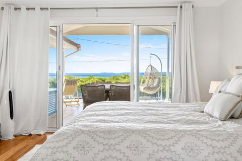 Callala Beach Walk - Beachfront With Fireplace - Accommodation BNB 3
