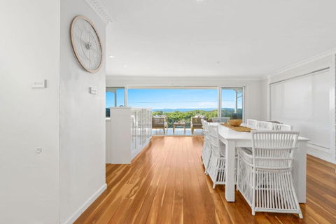 Callala Beach Walk - Beachfront With Fireplace - Accommodation BNB 4