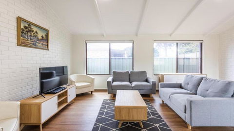 Cabana Feliz Yamba, Pet Friendly Cottage - Accommodation BNB 0