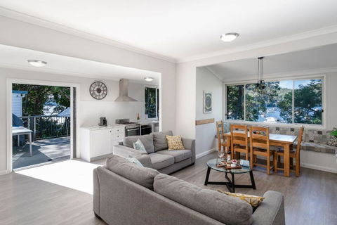Coal And Candle By Beach Stays - Accommodation BNB 4