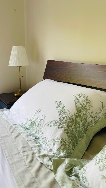 COMFORT QUEEN GARDEN VIEW ROOM MACQUARIE PARK RYDE - Accommodation BNB 3