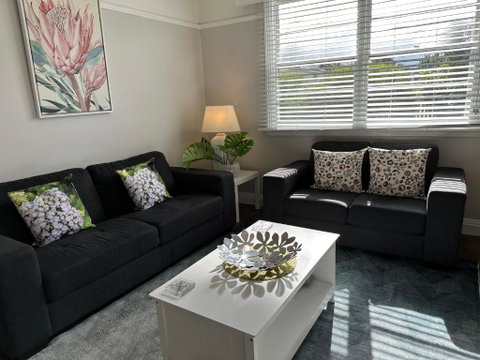 Daisy Cottage On Duke 2BR - Accommodation BNB 4