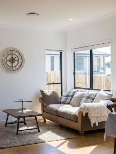 Cute 4BR Family Home In Calamvale - Accommodation BNB 2