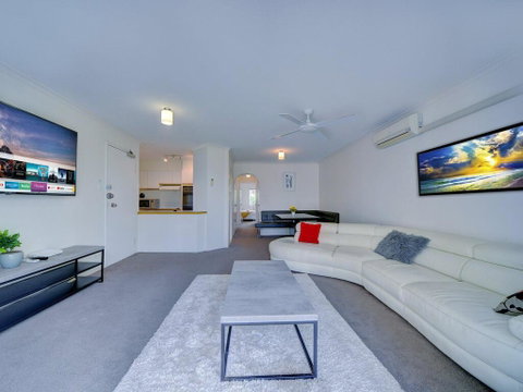 2BR Aloha Lane Main Beach Apartment - Accommodation BNB 0