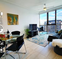 2BR Food  Drink Hub  Gym Pool Views Roof Terrace - Accommodation BNB