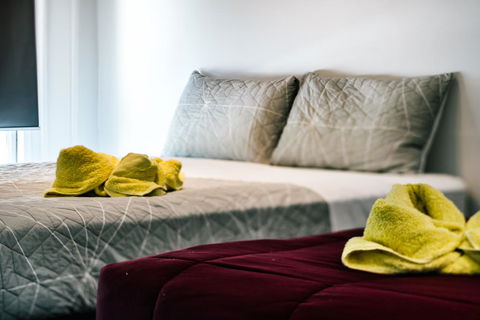 3 Bedroom Apartment / Spence St - Accommodation BNB 2