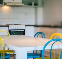 3 Bedroom Apartment / Spence St - Accommodation BNB