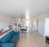 3 Bedroom Apartment // Spence St - Accommodation BNB