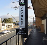 3 BEDROOM APARTMENT ST MARYS - Accommodation BNB