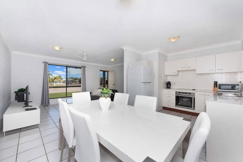 3 Bedroom Home - Accommodation BNB 3